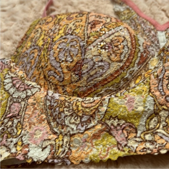 Body By Victoria Padded Wireless Bra - 34A - Picture 3 of 8